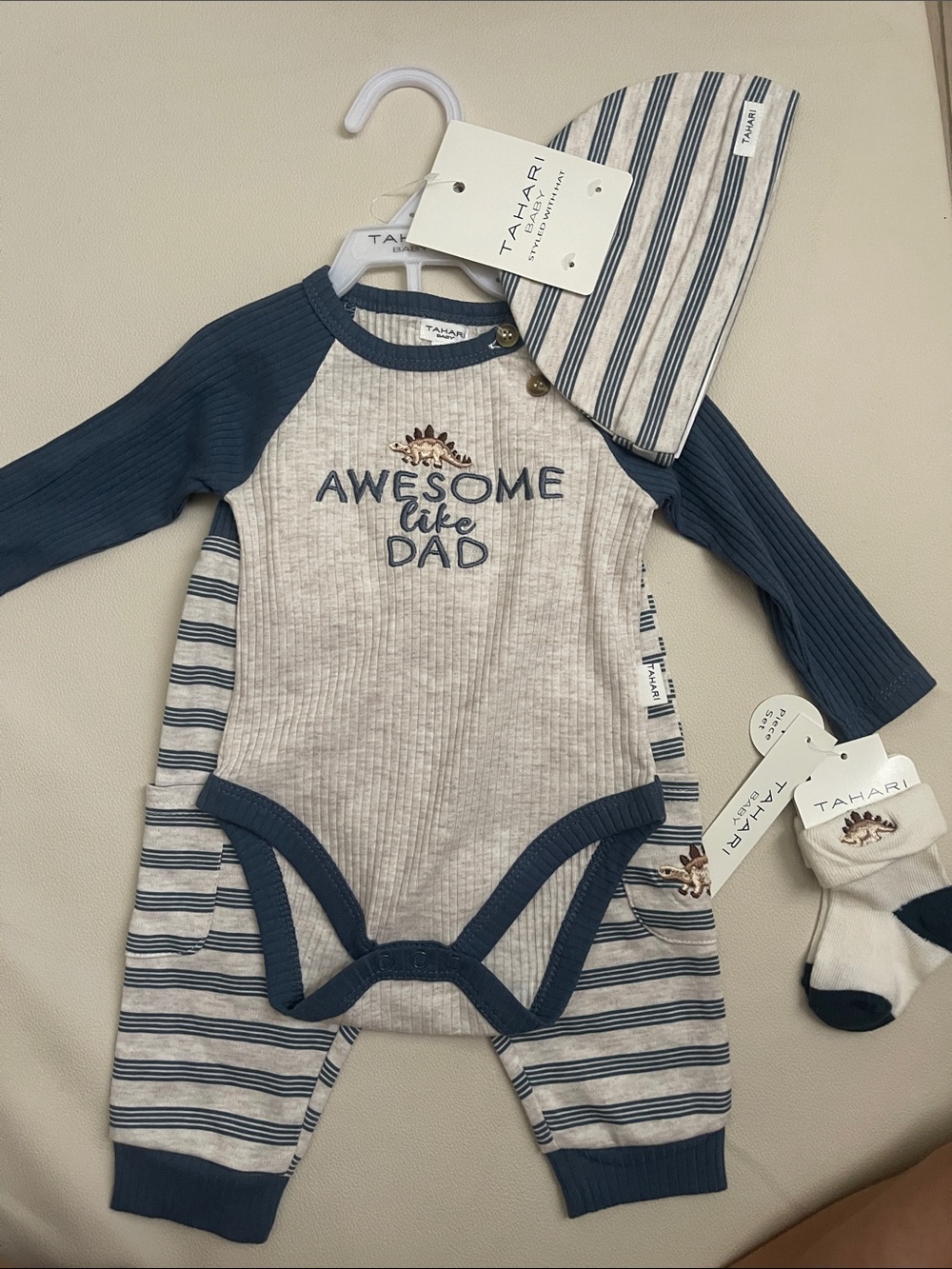 Tahari Blue & Cream 4 piece outfit: onesie, pants,hat & socks